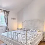 Tatil Evi Natasha *