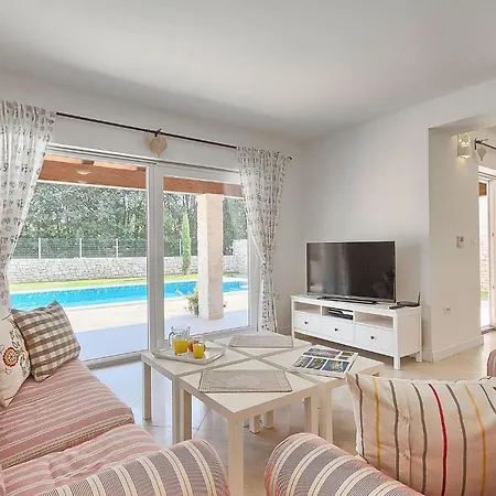 Natasha Holiday home Ruzici (Sveta Nedelja)